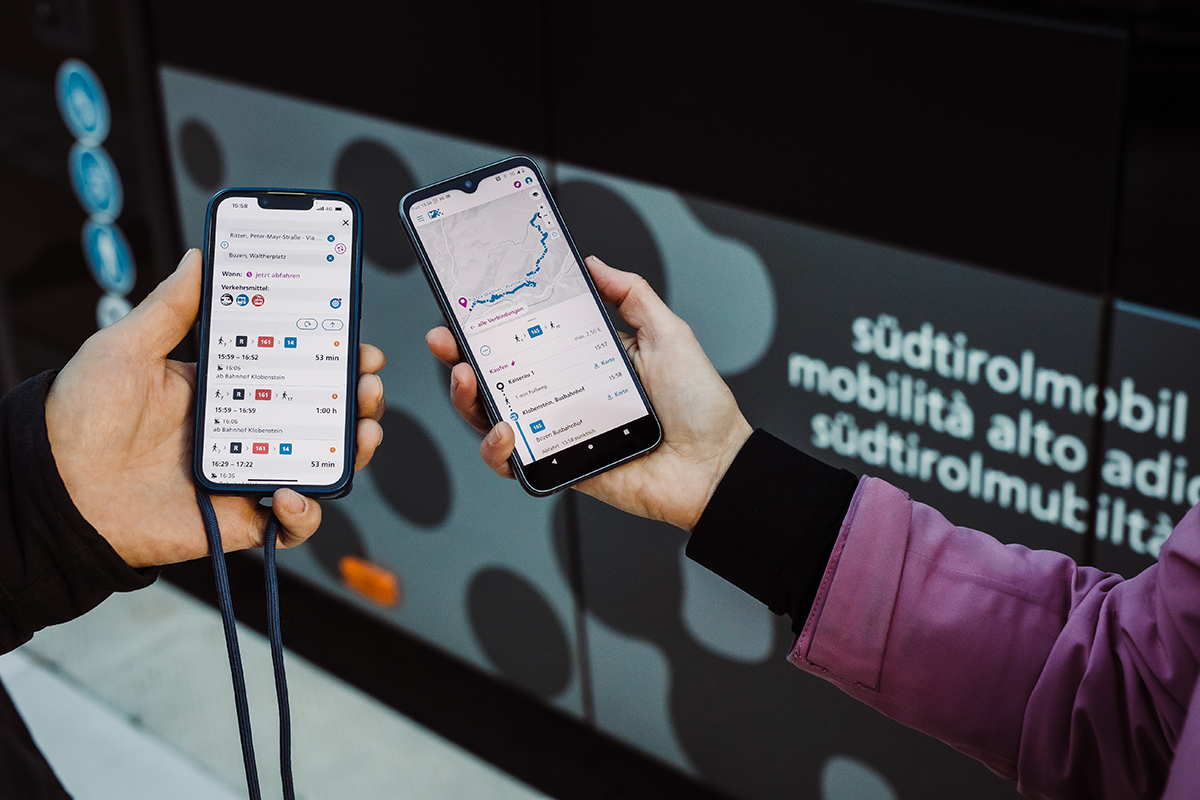 Image depicting Südtirolmobil's application integrating Open Data Hub's POI data for enhanced public mobility services.